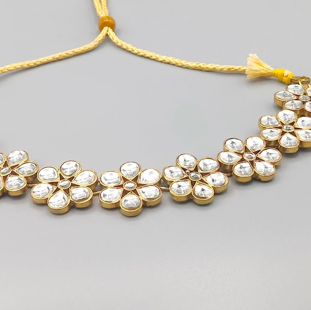 Phool Choker